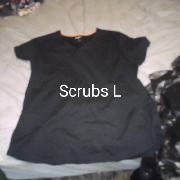 Nurse scrubs - Picture 8 of 9